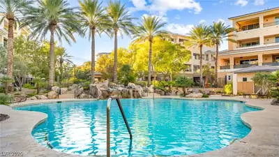 9212 Tesoras Drive 202 Pool