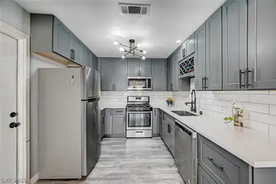 6712 Accent Court, Las Vegas, NV 89108 