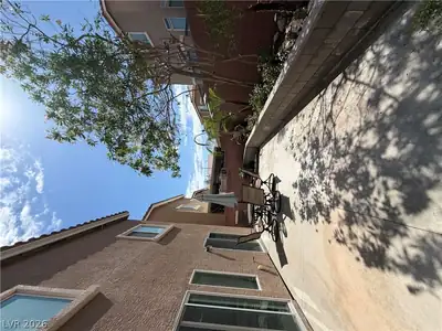 6385 Jackson Spring Road, Las Vegas, NV 89118 Patio
