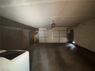 528 Close Avenue, Henderson, NV 89011 Garage