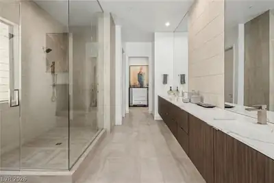21 Sand Star Lane, Henderson, NV 89011 Primary Bathroom