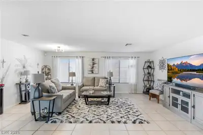 3012 Old Salt Circle, Las Vegas, NV 89117 Living Room