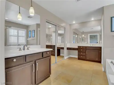 2372 Quintet Avenue, Henderson, NV 89052 Primary Bathroom