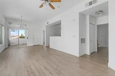 2305 West Horizon Ridge Parkway 3813 Living Room
