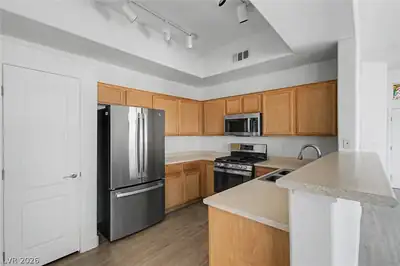 2305 West Horizon Ridge Parkway 3813 Kitchen