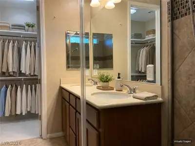 5627 Granollers Drive, Las Vegas, NV 89135 Primary Bathroom