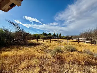 6821 Surrey Lane, Pahrump, NV 89048 Yard