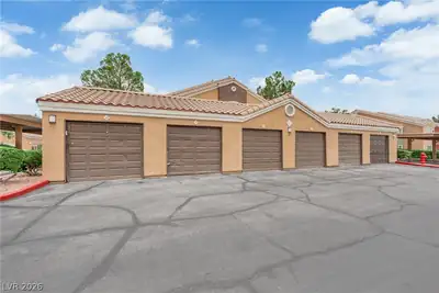 8101 West Flamingo Road 2121 Garage