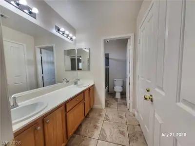 2883 Cordillera Drive, Henderson, NV 89074 Primary Bathroom