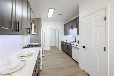 540 West Horizon Ridge Parkway 6201 