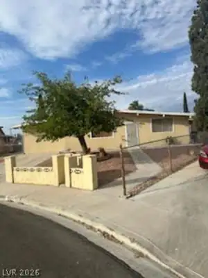 501 Lass Circle North Las Vegas, NV 89030