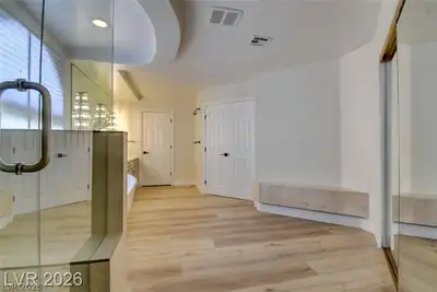 7686 Gossamer Wind Street, Las Vegas, NV 89139 Primary Bathroom