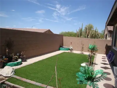 383 Inflection Street, Henderson, NV 89011 Yard