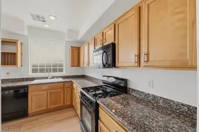 8604 Splendid Leaf Court, Las Vegas, NV 89178 Kitchen