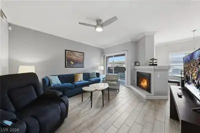 5525 West Flamingo Road 1023 Living Room