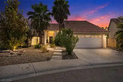 390 Rushing Creek Court, Henderson, NV 89014 