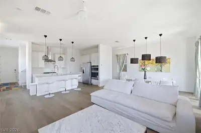180 Cinder Cone Lane Living Room