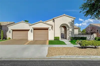 4700 Fiore Bella Boulevard Front of Structure