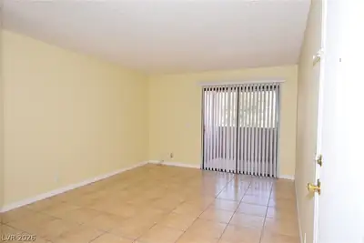 3151 Soaring Gulls Drive 2152 Living Room
