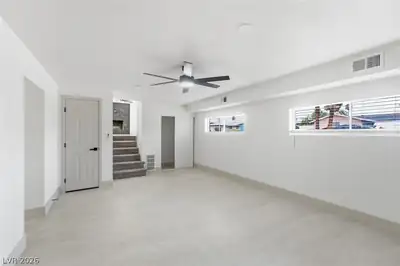 6225 Arlington Avenue, Las Vegas, NV 89107 Bedroom