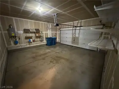 10629 Axis Mountain Court, Las Vegas, NV 89166 Garage