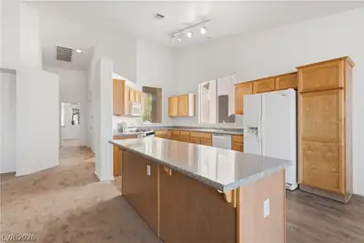7530 Splashing Rock Drive, Las Vegas, NV 89131 Kitchen