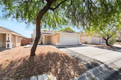 5624 Scottyboy Drive, Las Vegas, NV 89113 Front of Structure