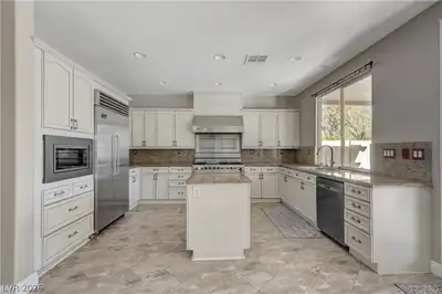1693 Ravanusa Drive, Henderson, NV 89052 Kitchen