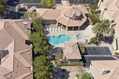 5125 West Reno Avenue 1068 Pool