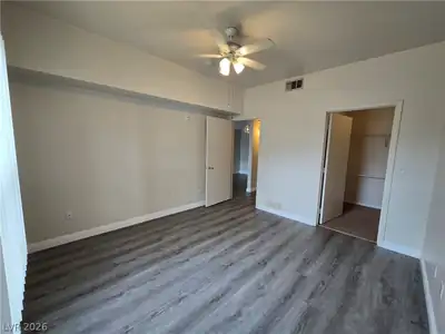 9620 West Russell Road 1122 Bedroom