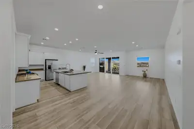 57 Reverie Heights Avenue, Henderson, NV 89011 Kitchen