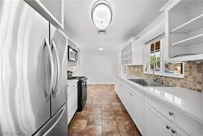 1001 Silver Lake Drive, Las Vegas, NV 89108 Kitchen