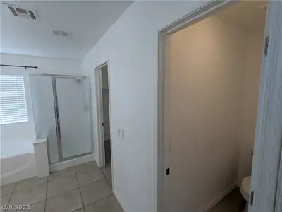 1016 Royal Plum Lane, Las Vegas, NV 89144 Primary Bathroom