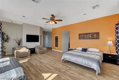 395 East Wigwam Avenue Bedroom