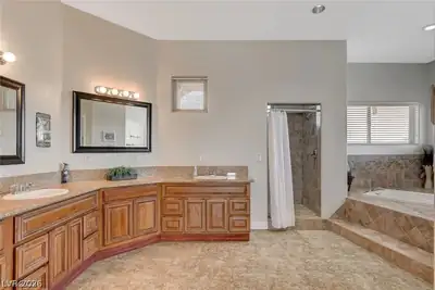 395 East Wigwam Avenue Primary Bathroom