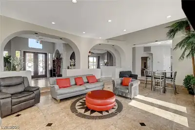 395 East Wigwam Avenue Living Room