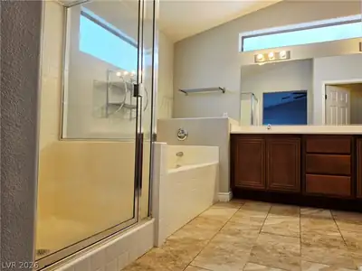 3549 Bella Sovana Court, Las Vegas, NV 89141 Primary Bathroom