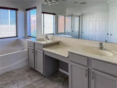 9156 Weeping Hollow Avenue, Las Vegas, NV 89178 Primary Bathroom