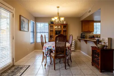 2820 South Swallow Point Circle Dining Area