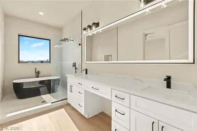 6340 Montclair Street, Pahrump, NV 89061 Primary Bathroom