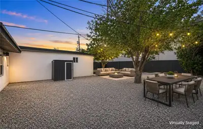 1610 East Ogden Avenue 1 Yard