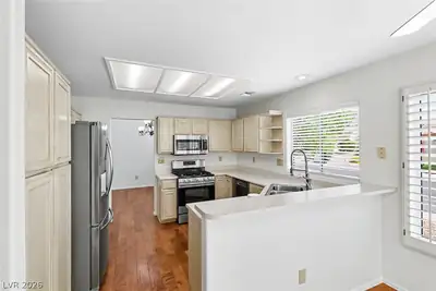 2648 Highvale Drive Kitchen