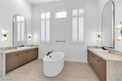 10824 Agate Cliffs Avenue, Las Vegas, NV 89135 Primary Bathroom