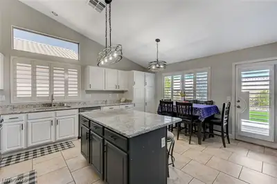 2746 Canarsy Court, Henderson, NV 89052 Kitchen