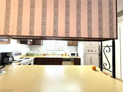 3230 Cameron Street D Kitchen