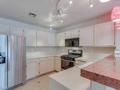 5125 West Reno Avenue 1055 Kitchen