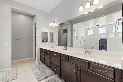 9915 Justin Earl Avenue, Las Vegas, NV 89149 Primary Bathroom