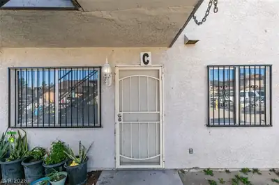 1641 North Lamont Street C Entry