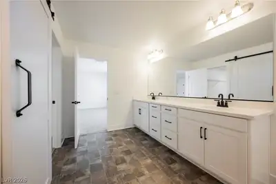 8683 Black Cordon Road, Las Vegas, NV 89139 Primary Bathroom