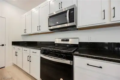 8683 Black Cordon Road, Las Vegas, NV 89139 Kitchen